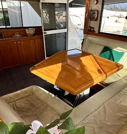 Bateau Vedette 14 Metres Båthotell