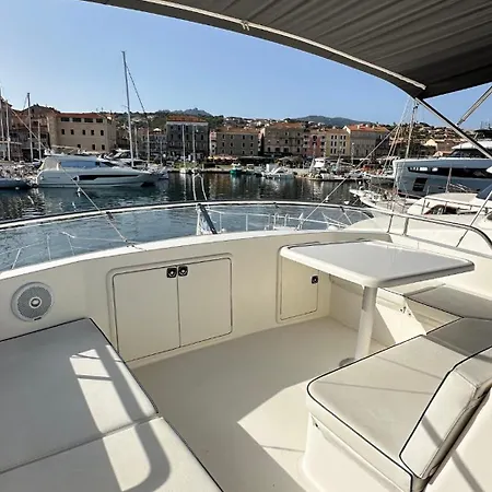 Botel Bateau Vedette 14 Metres